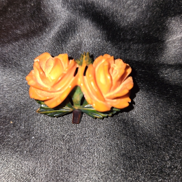 Vintage Art Deco Carved Bakelite Double Rose Brooch-Deep Amber Orange - Picture 1 of 9
